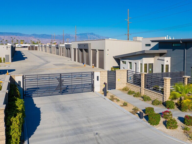 More Photos Of 49751 Oates Ln, Coachella Parking Garage For Sale