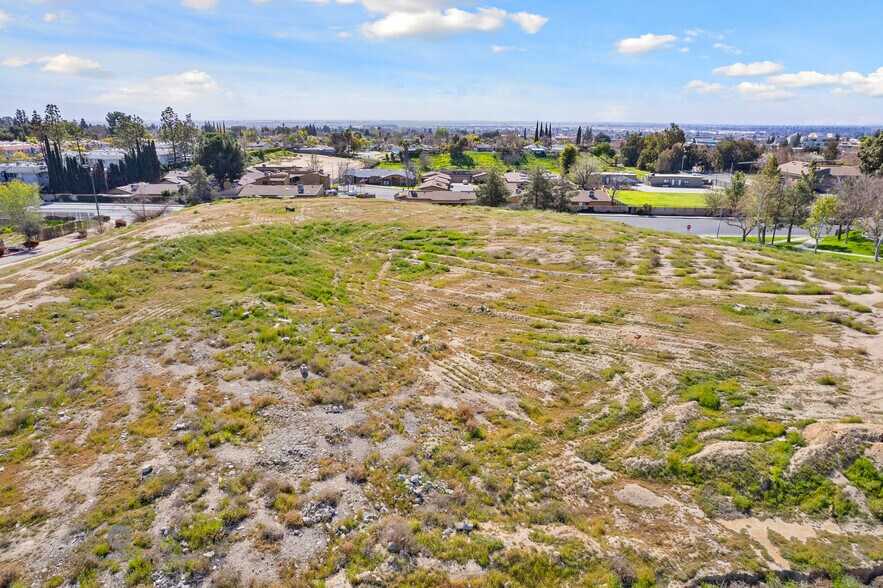 More Photos Of 2620 Bernard St, Bakersfield Land For Sale