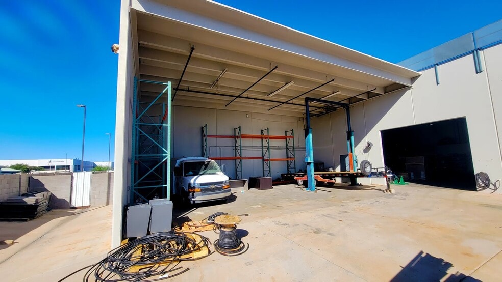 More Photos Of 1913 N Rosemont, Mesa Warehouse For Sale