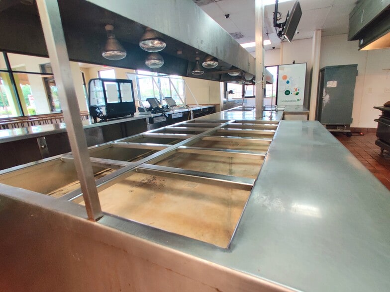 More Photos Of 17721 NW 27th Ave, Miami Gardens Restaurant For Lease