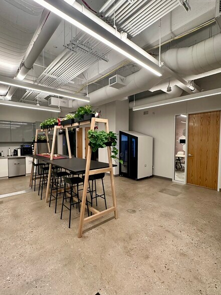 More Photos Of 111 Town Square Pl, Jersey City Office Residential For Lease