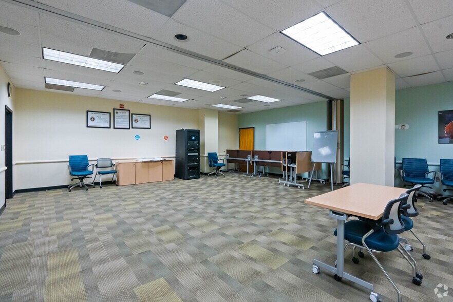 More Photos Of 1230 Taylor St NW, Washington Office For Sale