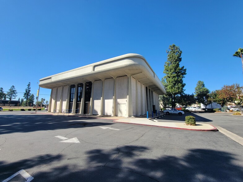 Primary Photo Of 9133 Central Ave, Montclair Storefront Retail Office For Lease