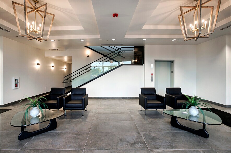 More Photos Of 13980 W Avalon Dr, Goodyear Medical For Lease