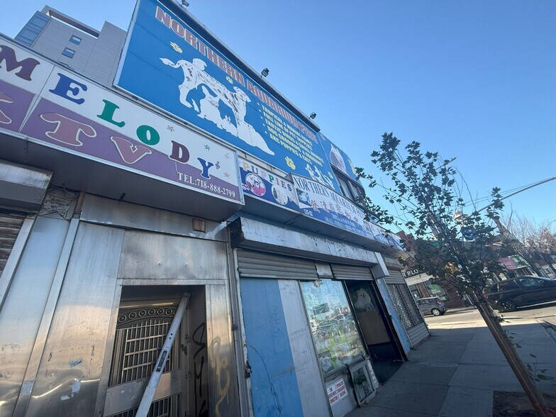 More Photos Of 135-02-06-08 Northern Blvd, Flushing General Retail For Sale