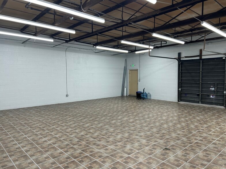 More Photos Of 918-948 W Patapsco Ave, Baltimore Warehouse For Lease