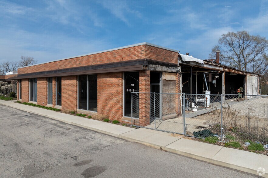 More Photos Of 4100-4128 N Nashville Ave, Chicago Light Manufacturing For Lease