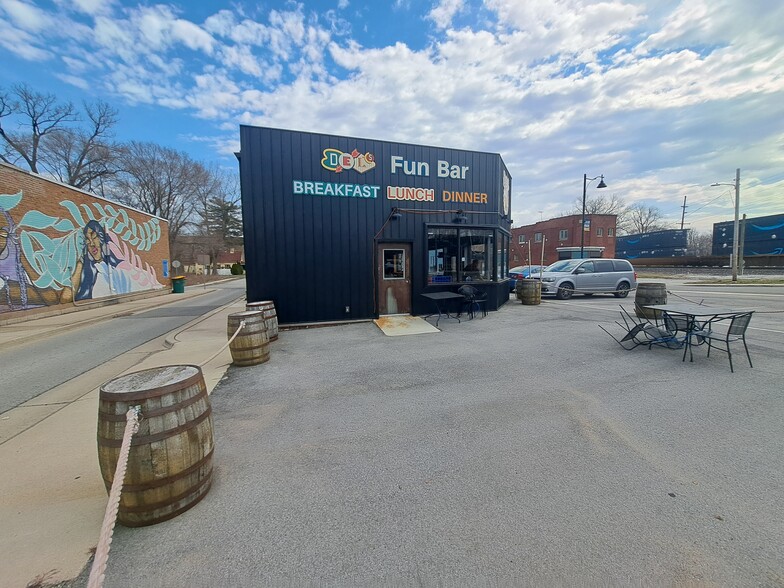 More Photos Of 5900 Miller Ave, Gary Restaurant For Sale