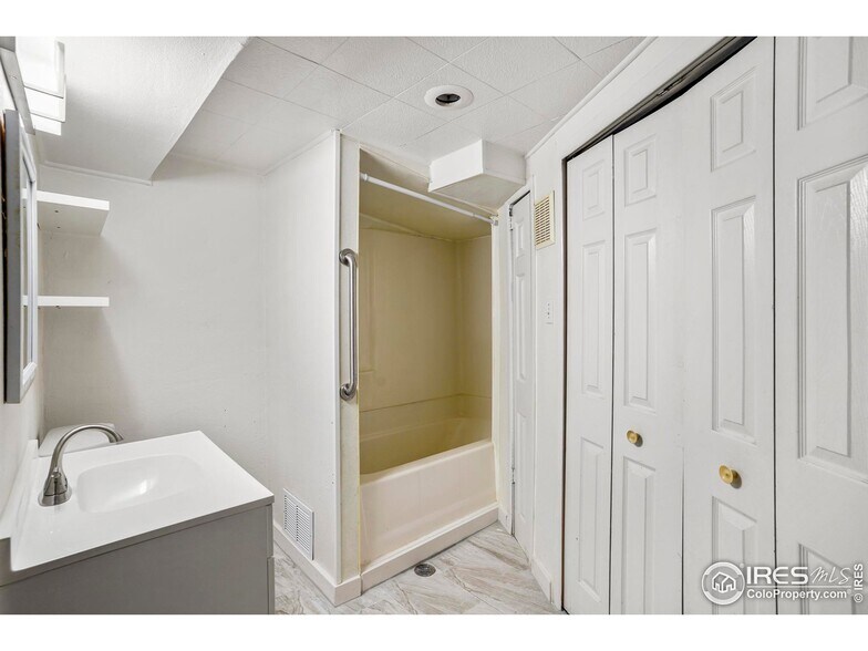 More Photos Of 1006 35th Ave, Greeley Office Residential For Sale