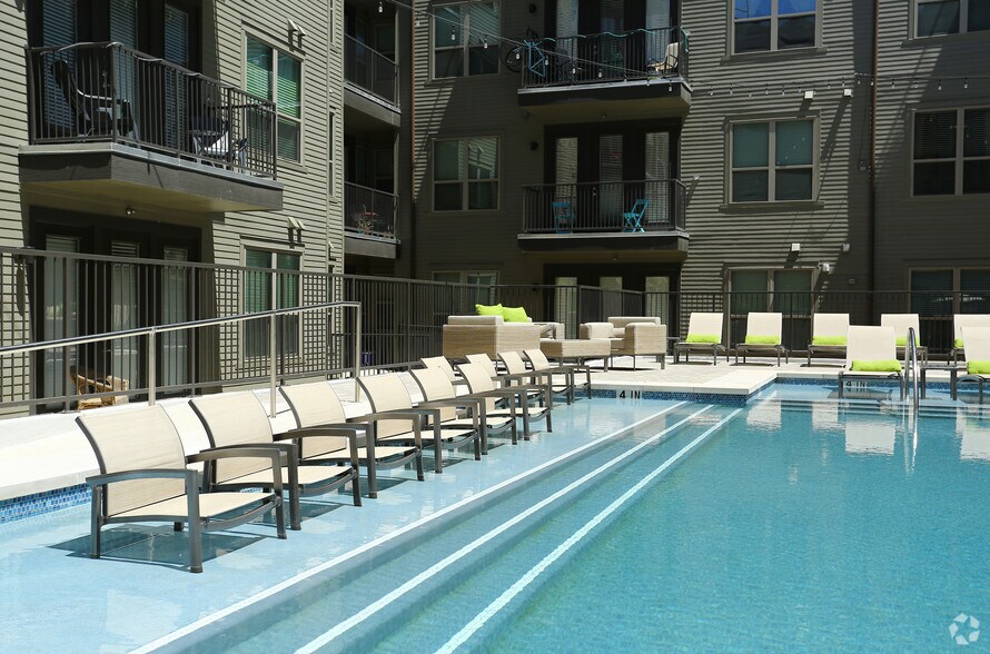 More Photos Of 403 E Koenig Ln, Austin Apartments For Lease