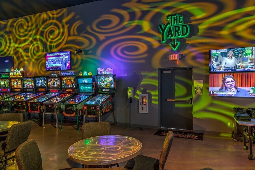 More Photos Of 5321 Cameron St, Las Vegas General Retail For Lease