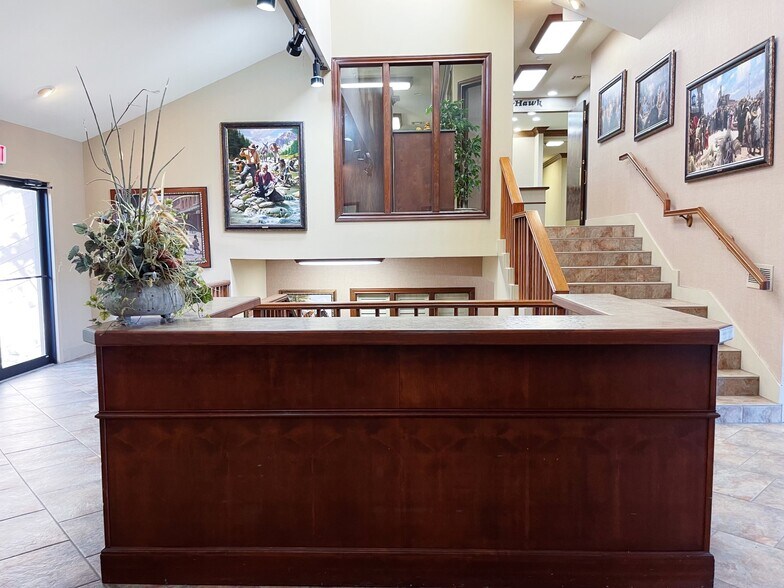 More Photos Of 4547 Lake Shore Dr, Waco Office For Sale