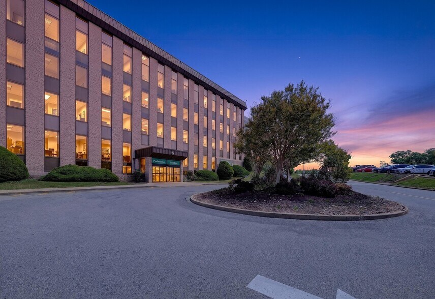 More Photos Of 5445-5601 Loch Raven Blvd, Baltimore Medical For Lease