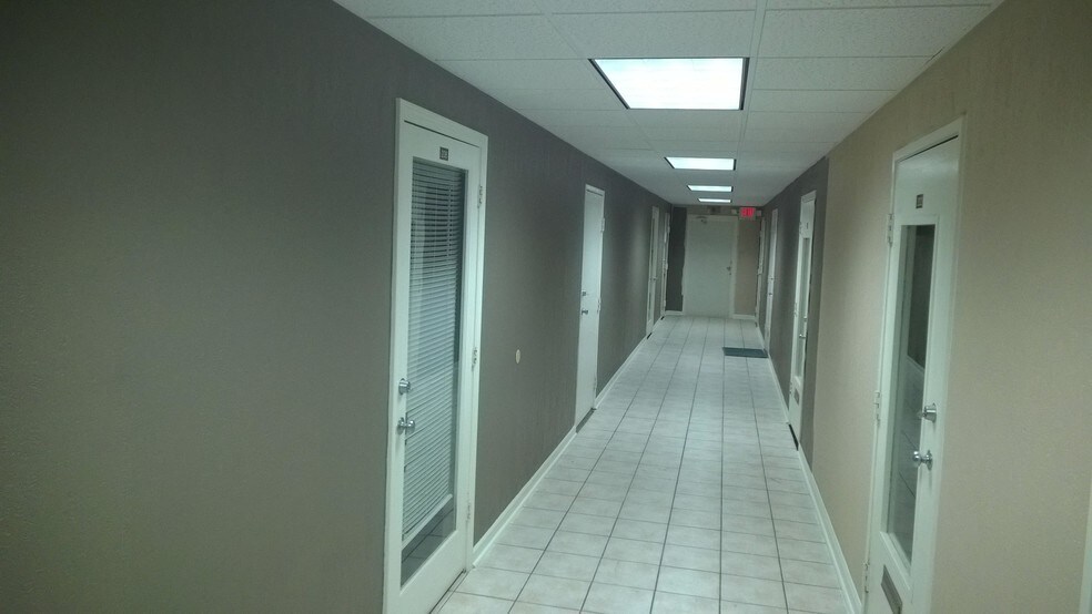 More Photos Of 165 W South St, Hernando Office Residential For Lease