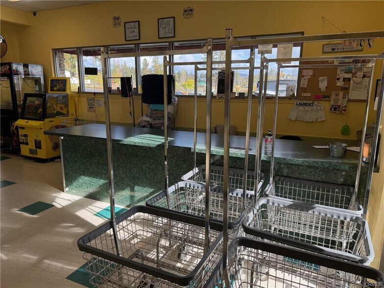 More Photos Of 5837 Clark Rd, Paradise Freestanding For Sale