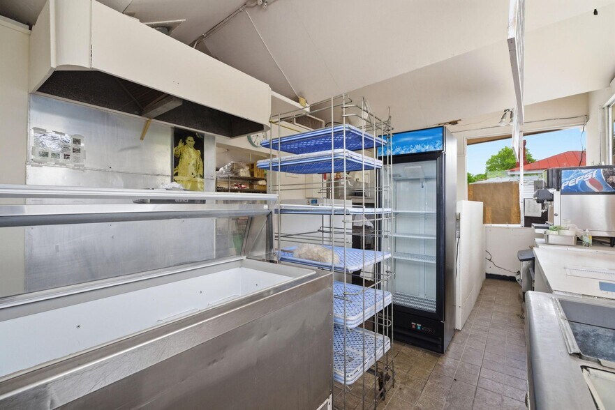 More Photos Of 415 S John St, Goldsboro Restaurant For Sale