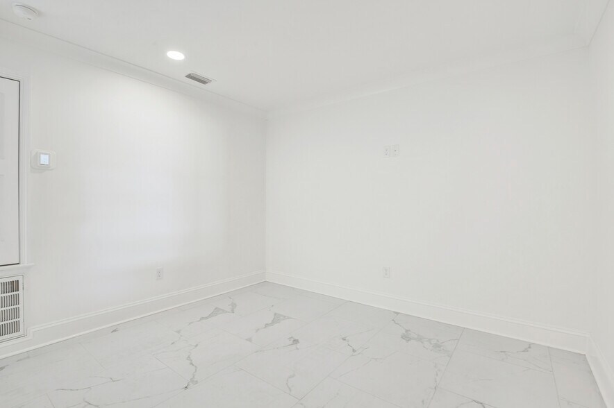 More Photos Of 104 17th st, Tybee Island Apartments For Sale