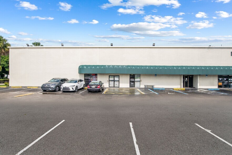 More Photos Of 5611 N State Road 7, Fort Lauderdale Unknown For Lease