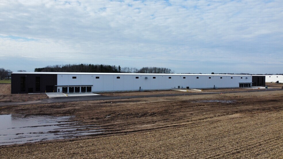 More Photos Of 5910 N Dylan Dr, South Bend Distribution For Lease