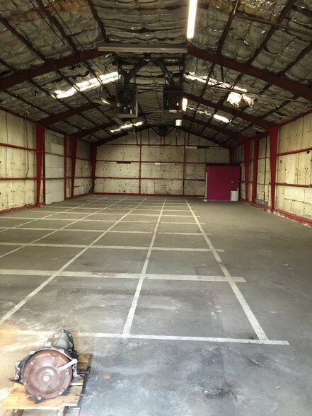 More Photos Of 29 S Depot Plz, Tarrytown Warehouse For Lease