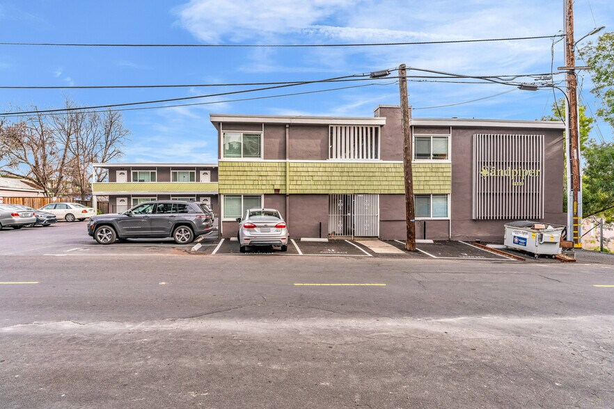 More Photos Of 1180 Saranap Ave, Walnut Creek Apartments For Sale