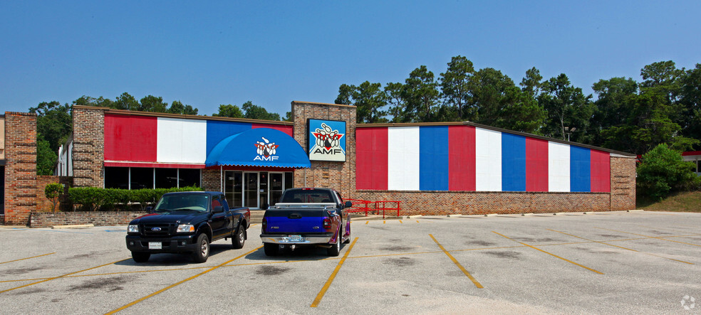 Primary Photo Of 4120 Government Blvd, Mobile General Retail For Sale