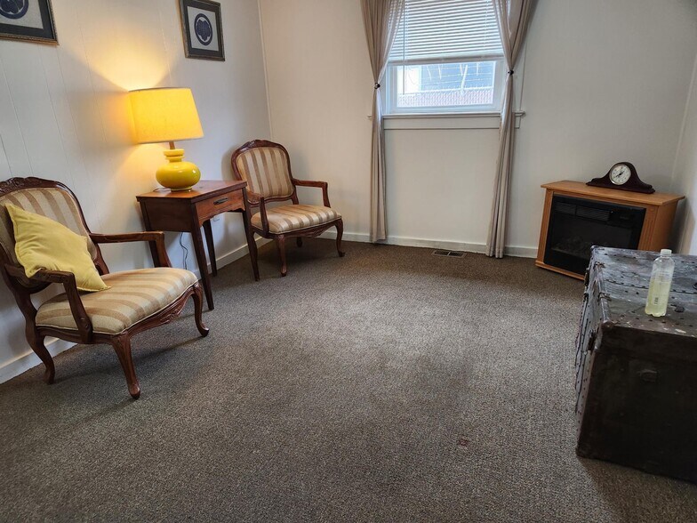 More Photos Of 325 S 5th St, Klamath Falls Medical For Sale