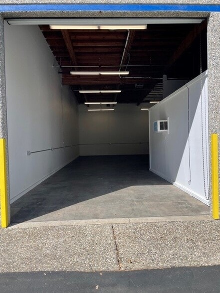 More Photos Of 6100 Enterprise Dr, Diamond Springs Light Distribution For Lease