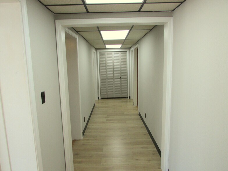 More Photos Of 1907 N 11th St, Muskogee Office For Lease
