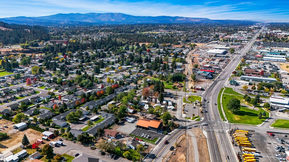 More Photos Of 17612 E Sprague Ave, Spokane Valley Office For Sale