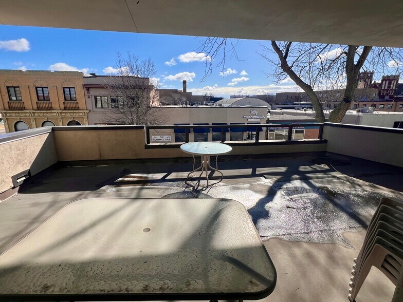 More Photos Of 302 5th St SW, Willmar Office For Sale