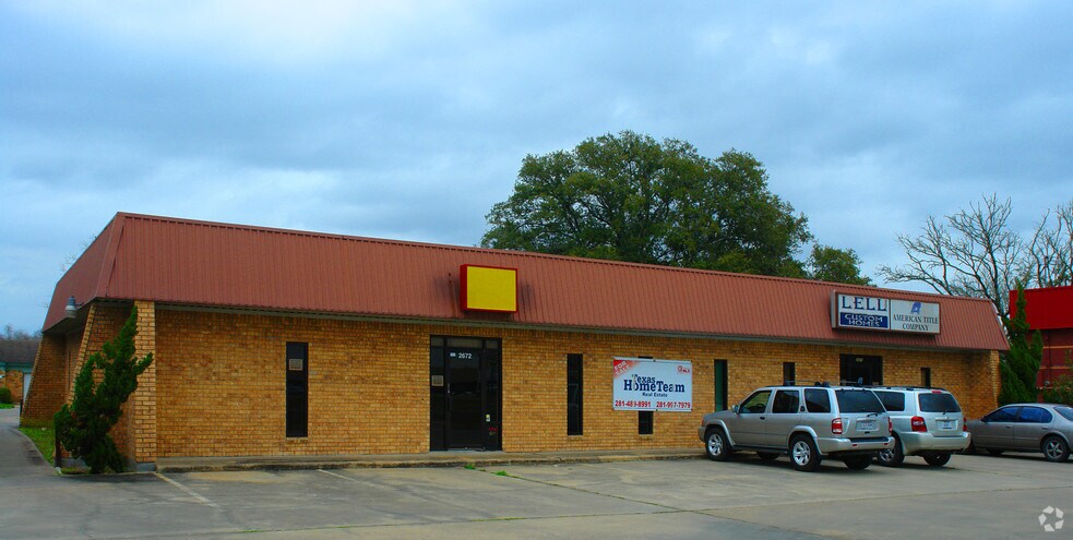 Primary Photo Of 2670 Highway 35 Byp S, Alvin Office For Lease
