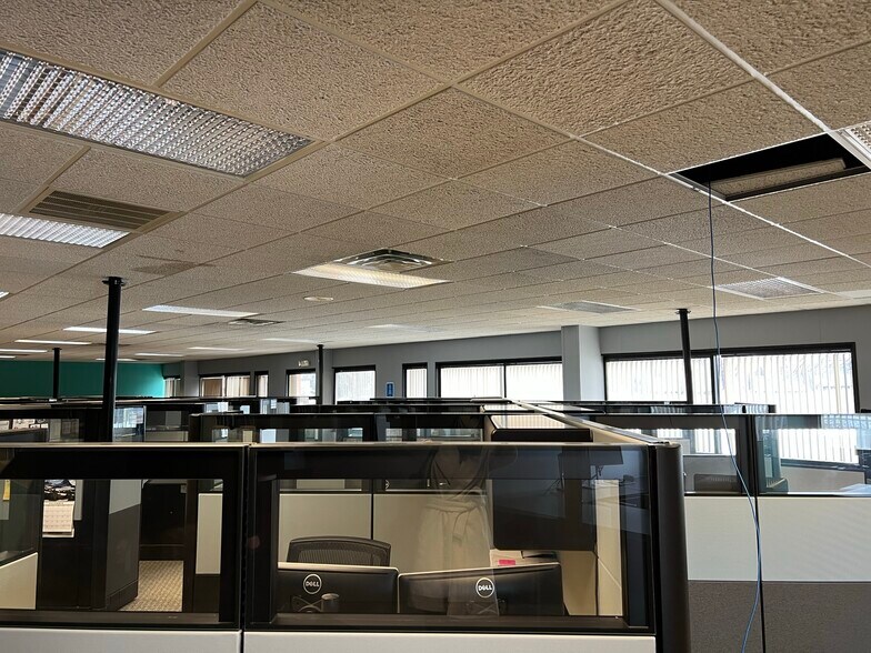 More Photos Of 14 Tri Park Way, Appleton Office For Sale