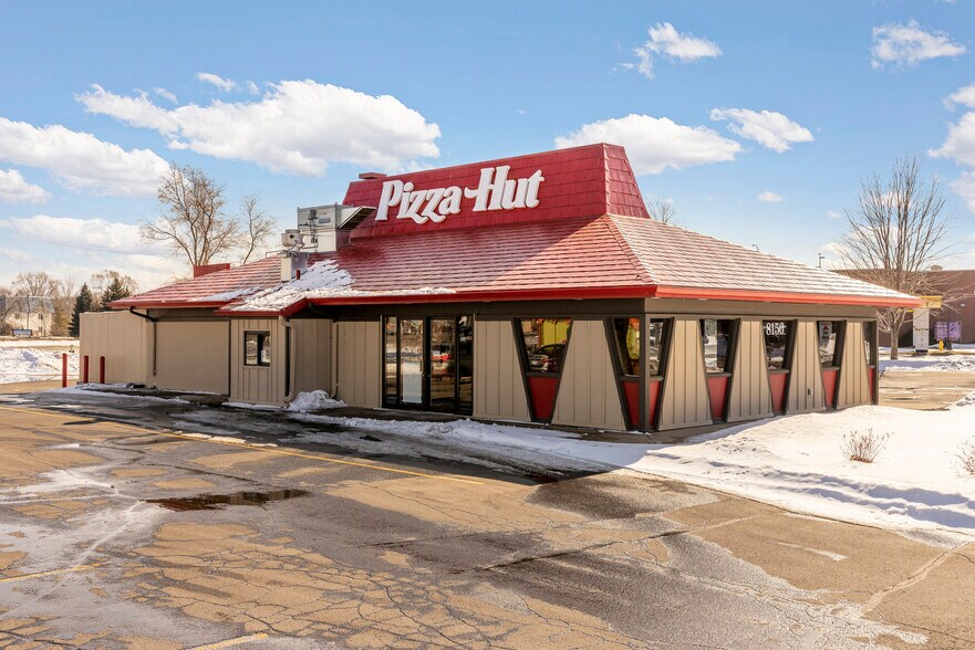 More Photos Of 8156 NE Highway 65, Minneapolis Fast Food For Sale