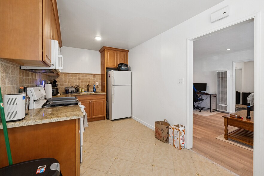 More Photos Of 1140 El Camino Real, Burlingame Apartments For Sale