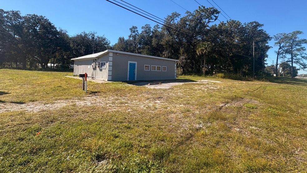 More Photos Of 15200 E Colonial Dr, Orlando Bar For Sale