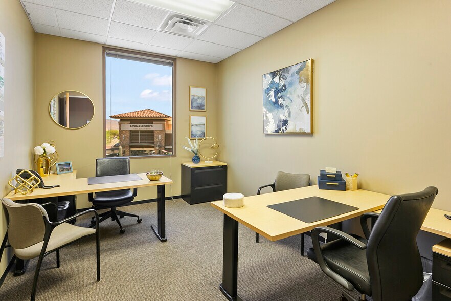 More Photos Of 9375 E Shea Blvd, Scottsdale Coworking Space