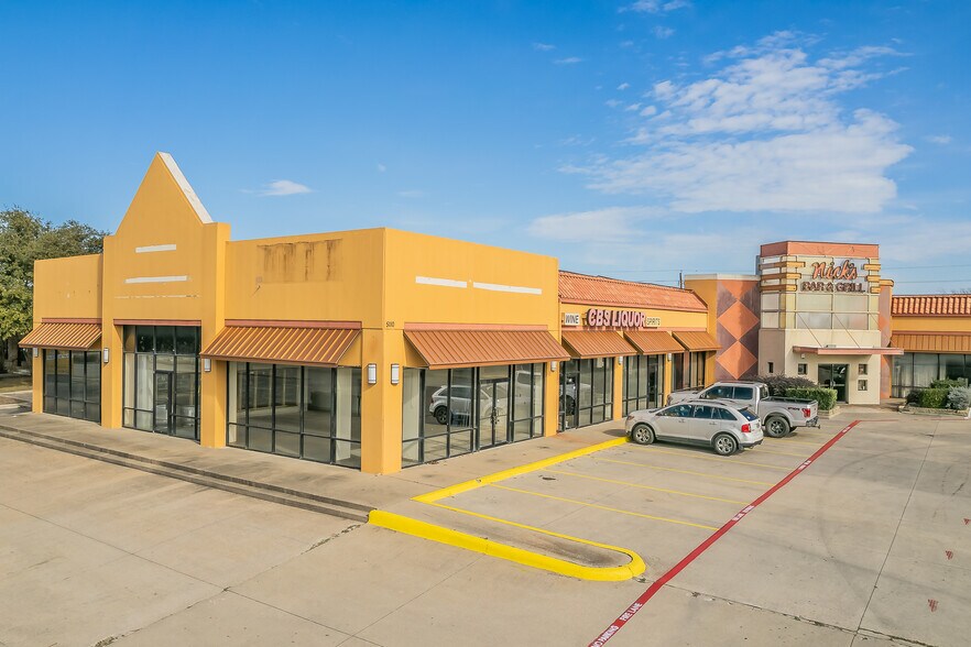 More Photos Of 5110 Paige Rd, The Colony Unknown For Lease