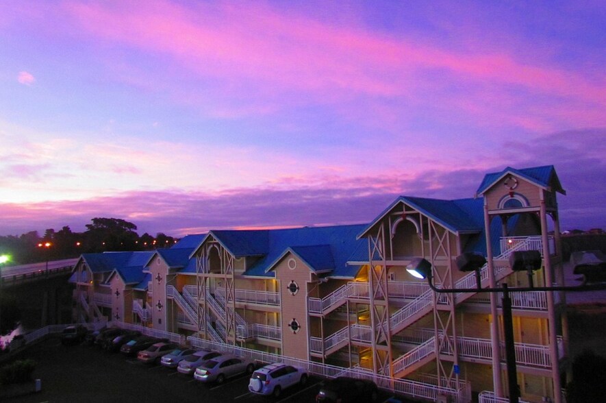 More Photos Of 1005 S Main St, Fort Bragg Hotel For Sale