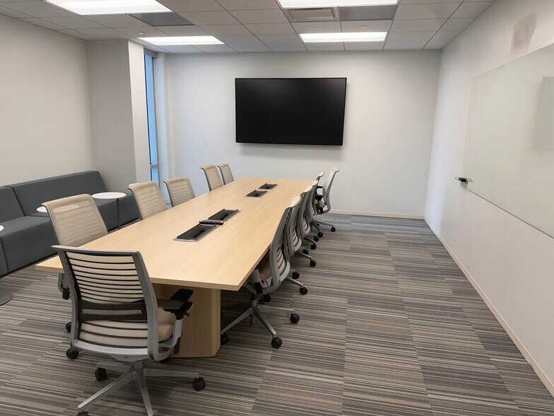 More Photos Of 332 State Highway 332, Lake Jackson Office For Lease