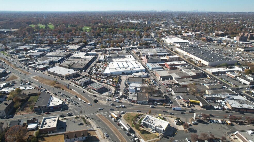 More Photos Of 66 S Franklin St, Hempstead Freestanding For Lease