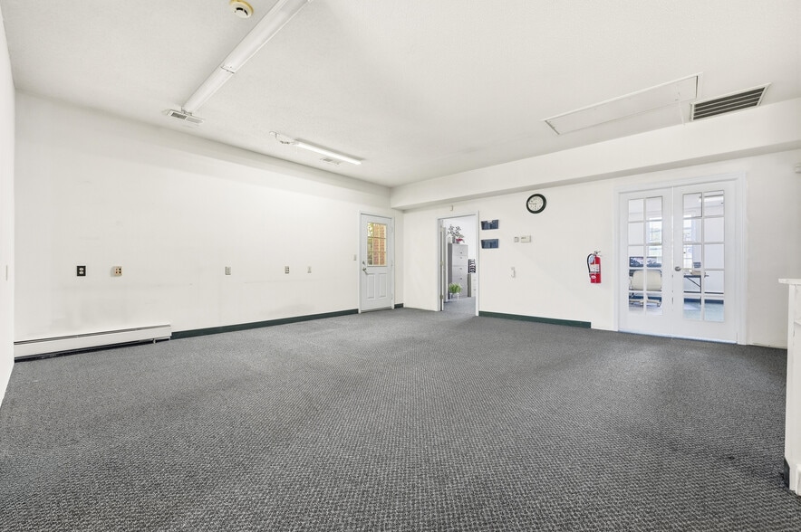More Photos Of 628 California Ave, Pittsburgh Storefront Retail Residential For Sale
