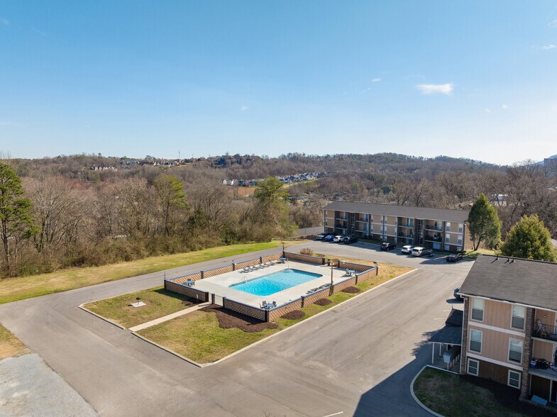 More Photos Of 300 W Midvale Ave, Chattanooga Apartments For Sale