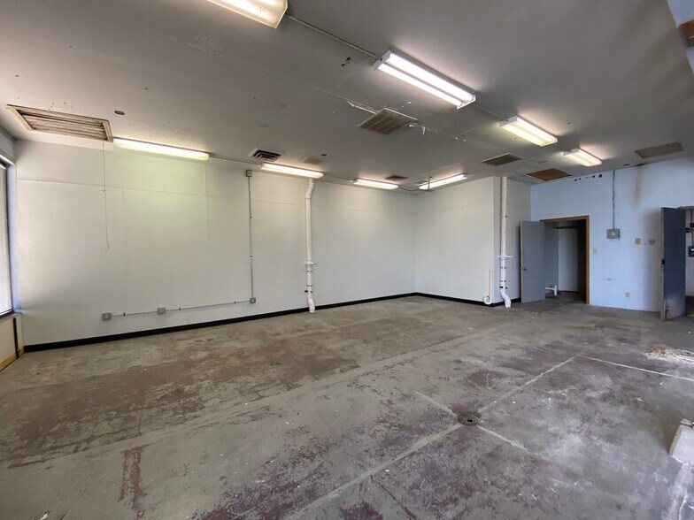 More Photos Of 6502 US Highway 6, Portage Storefront Retail Office For Lease