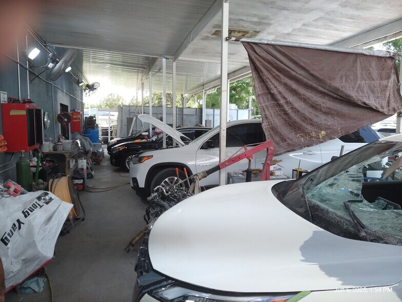 More Photos Of 1301 W Waters Ave, Tampa Auto Repair For Sale