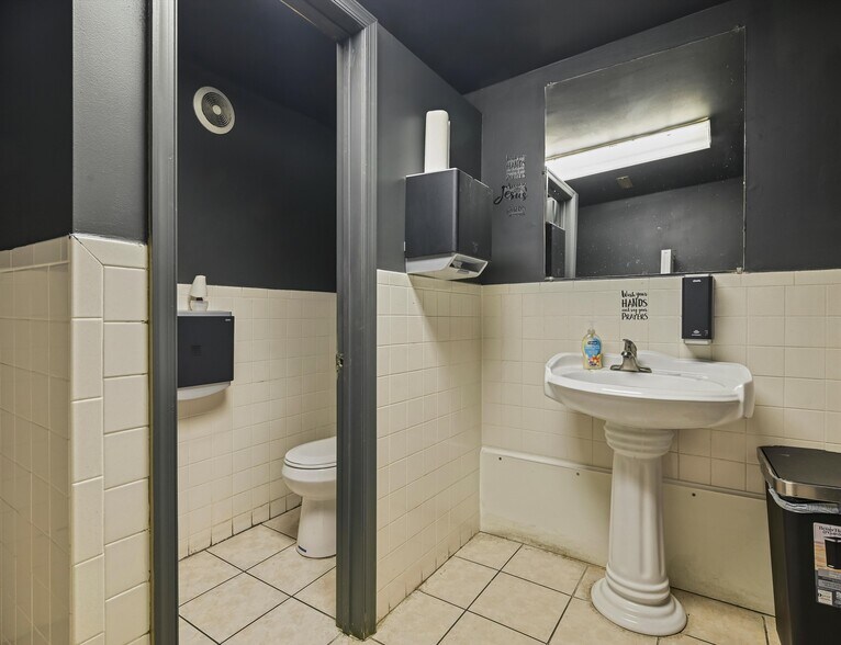 More Photos Of 2080 Milford Rd, East Stroudsburg Restaurant For Lease