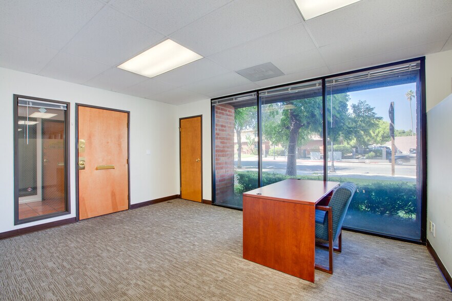 More Photos Of 440 Western Ave, Glendale Office For Lease