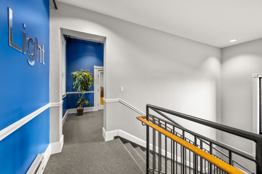 More Photos Of 24 Cambridge St, Charlestown Loft Creative Space For Lease