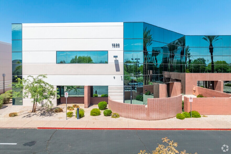 More Photos Of 1320 W Auto Dr, Tempe Manufacturing For Sale