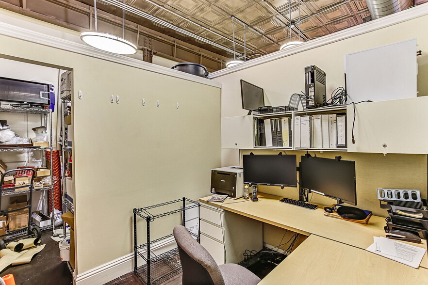 More Photos Of 1334 Walnut St, Jacksonville Office For Sale